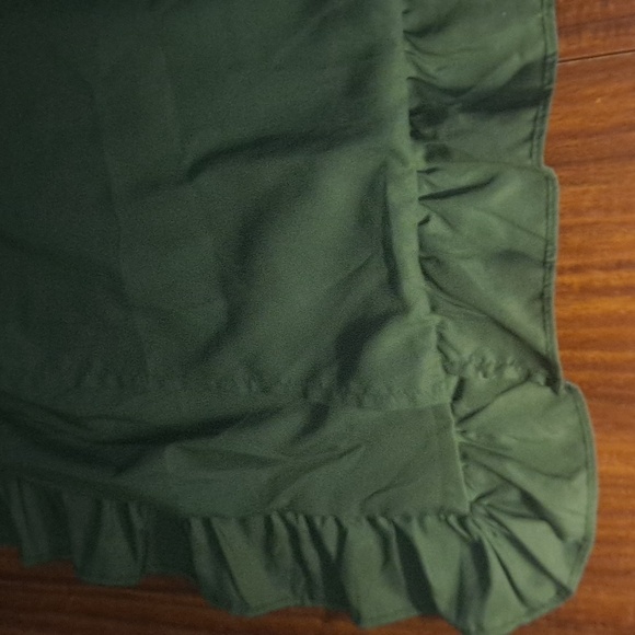 Green Ruffled Pillowcases - Picture 5 of 8